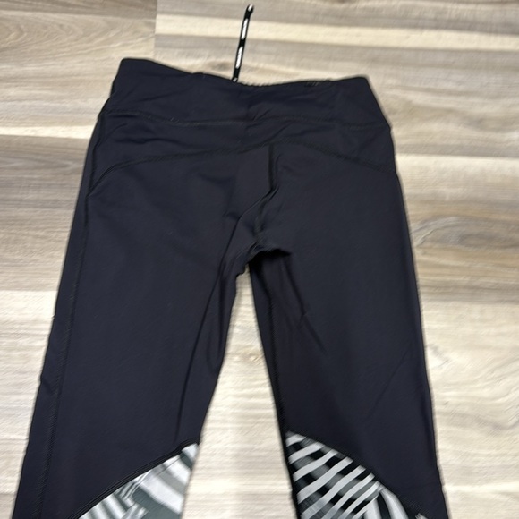 Nike Dri-FIT Black Leggings size small - Picture 7 of 7